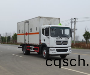 東風(feng)多利卡D9易(yi)燃液體廂式運輸(shu)車