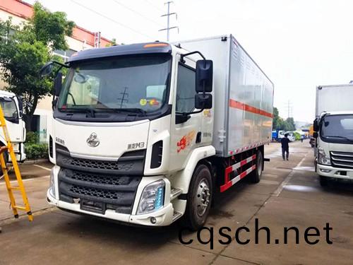 桺汽(qi)乗龍(long)10噸炸藥(yao)運輸(shu)車(che)