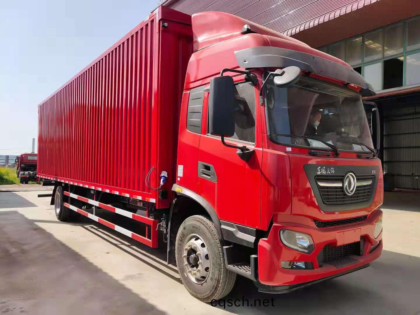 東風牌2軸9.85米翼開啟廂式車