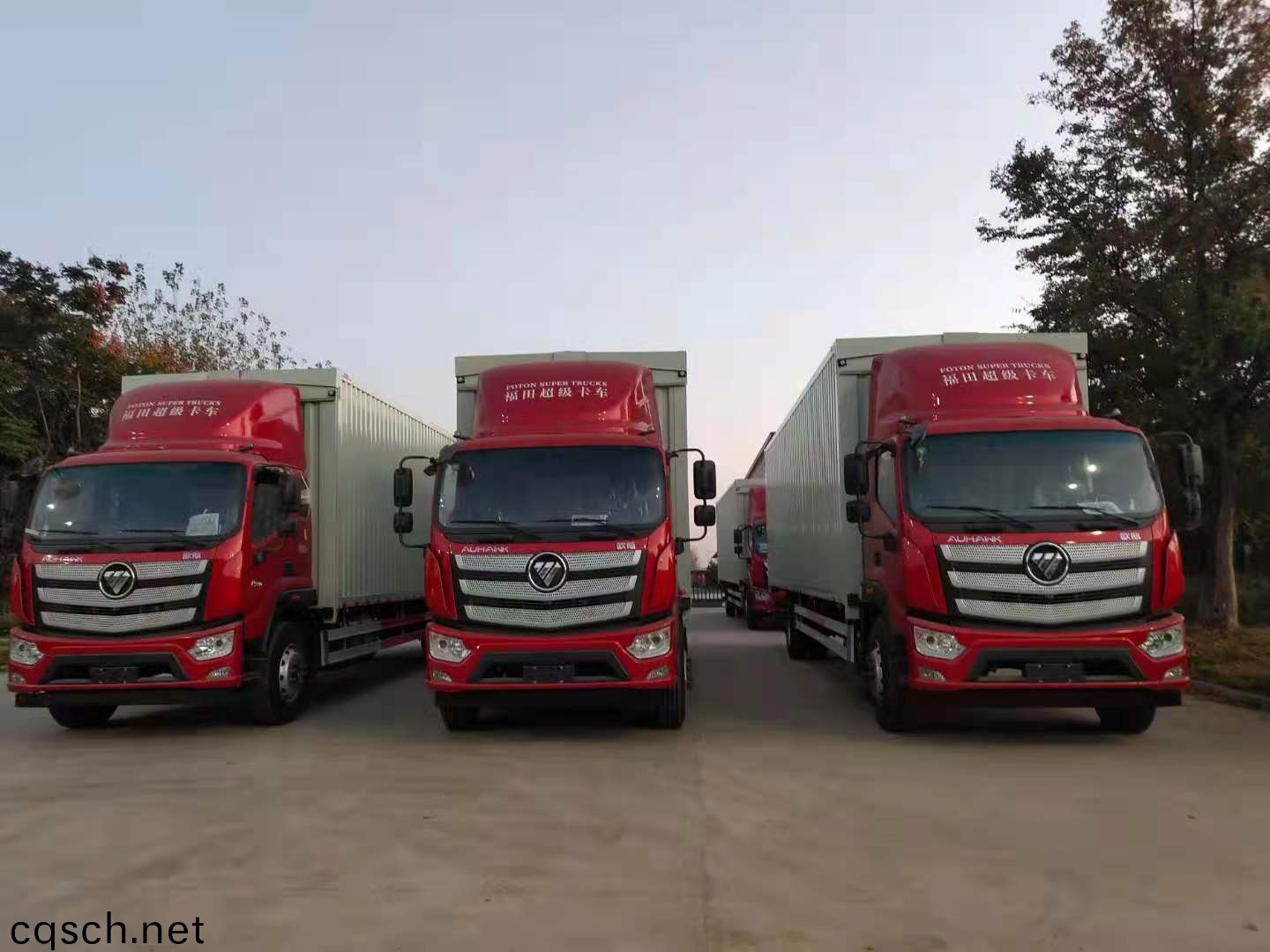 保定市長城汽車(che)螞蟻物流在我司採購兩批次東風單橋(qiao)9.8米(mi)翼展車咊福田單軸9.6米翼開啟式飛翼車